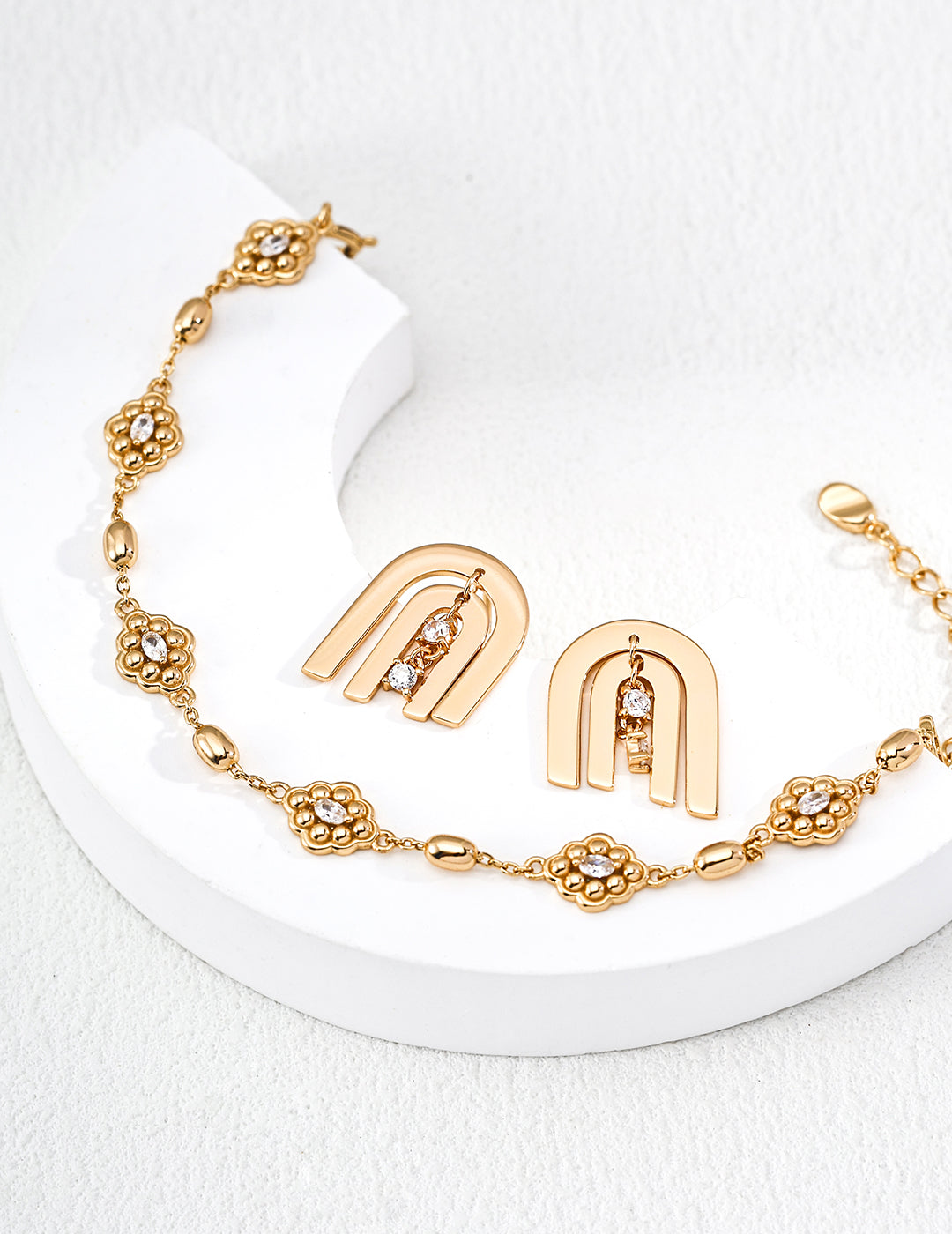 zircon earrings image 3