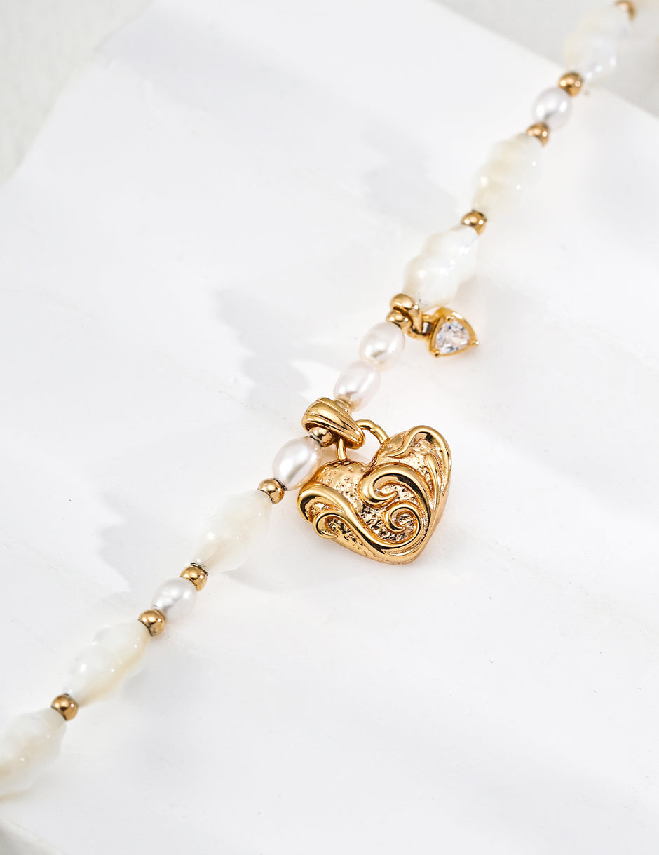 Love scroll pattern white shell pearl bracelet image 1