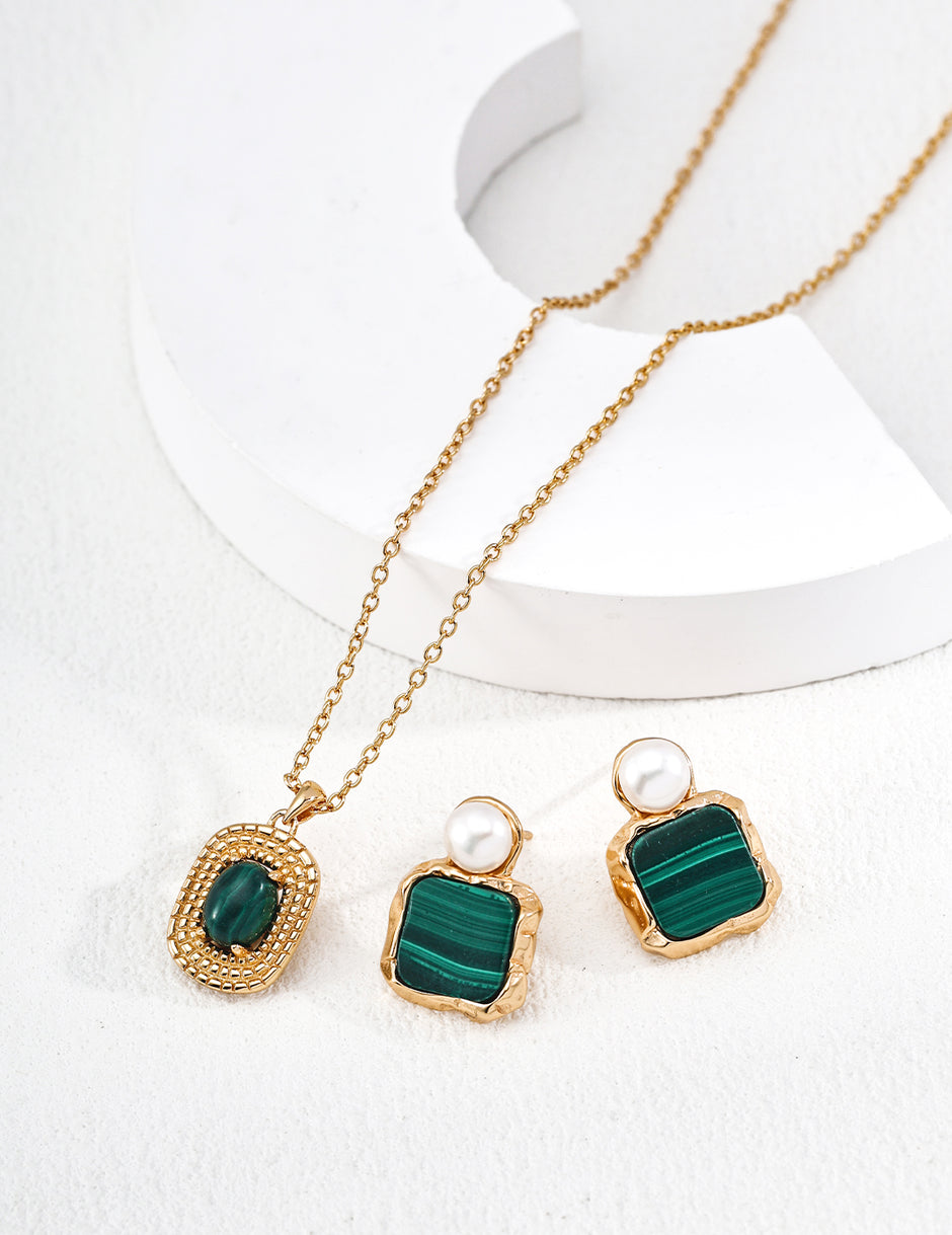 Malachite/Mother Shell Necklace image 3