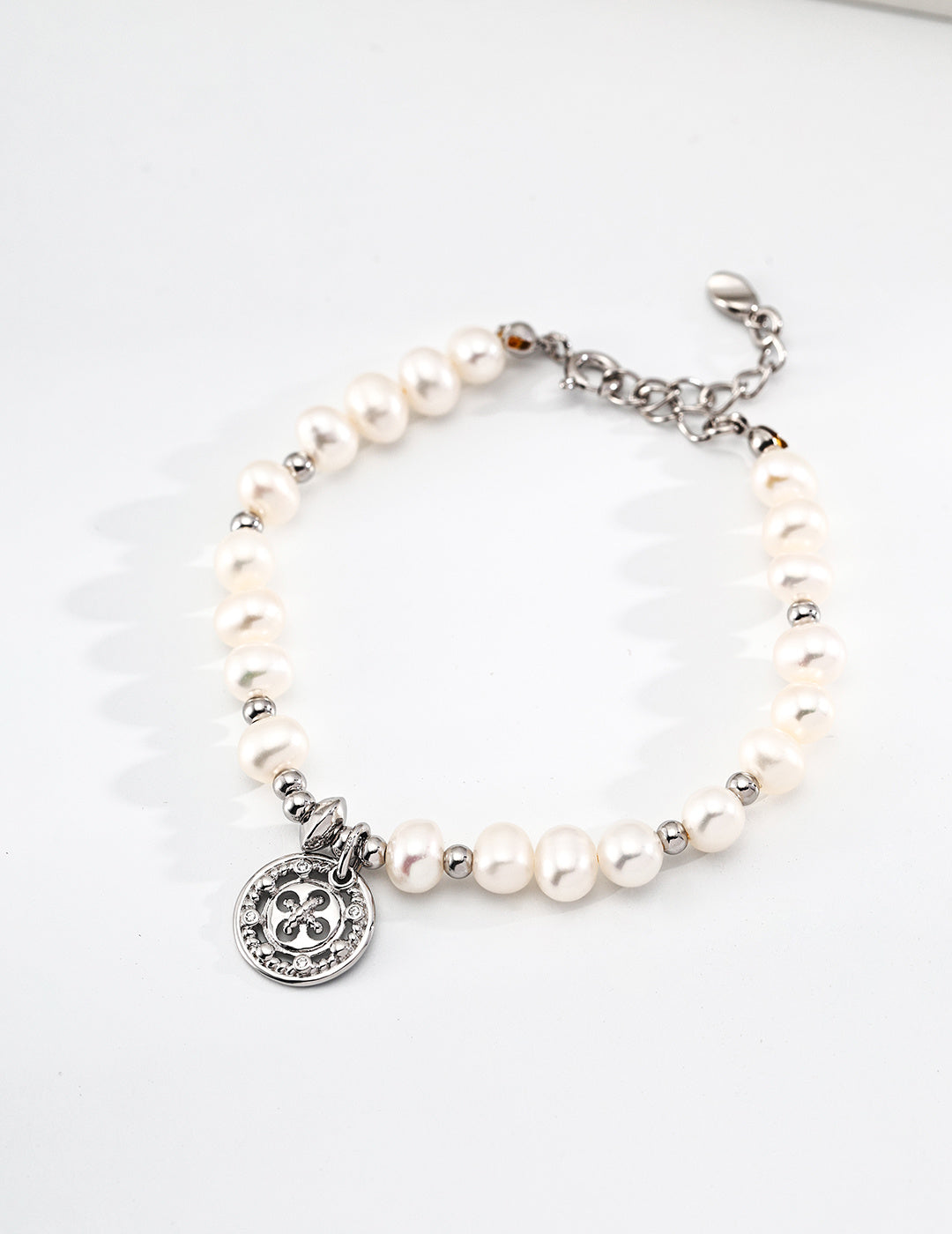 Button Pearl Bracelet
