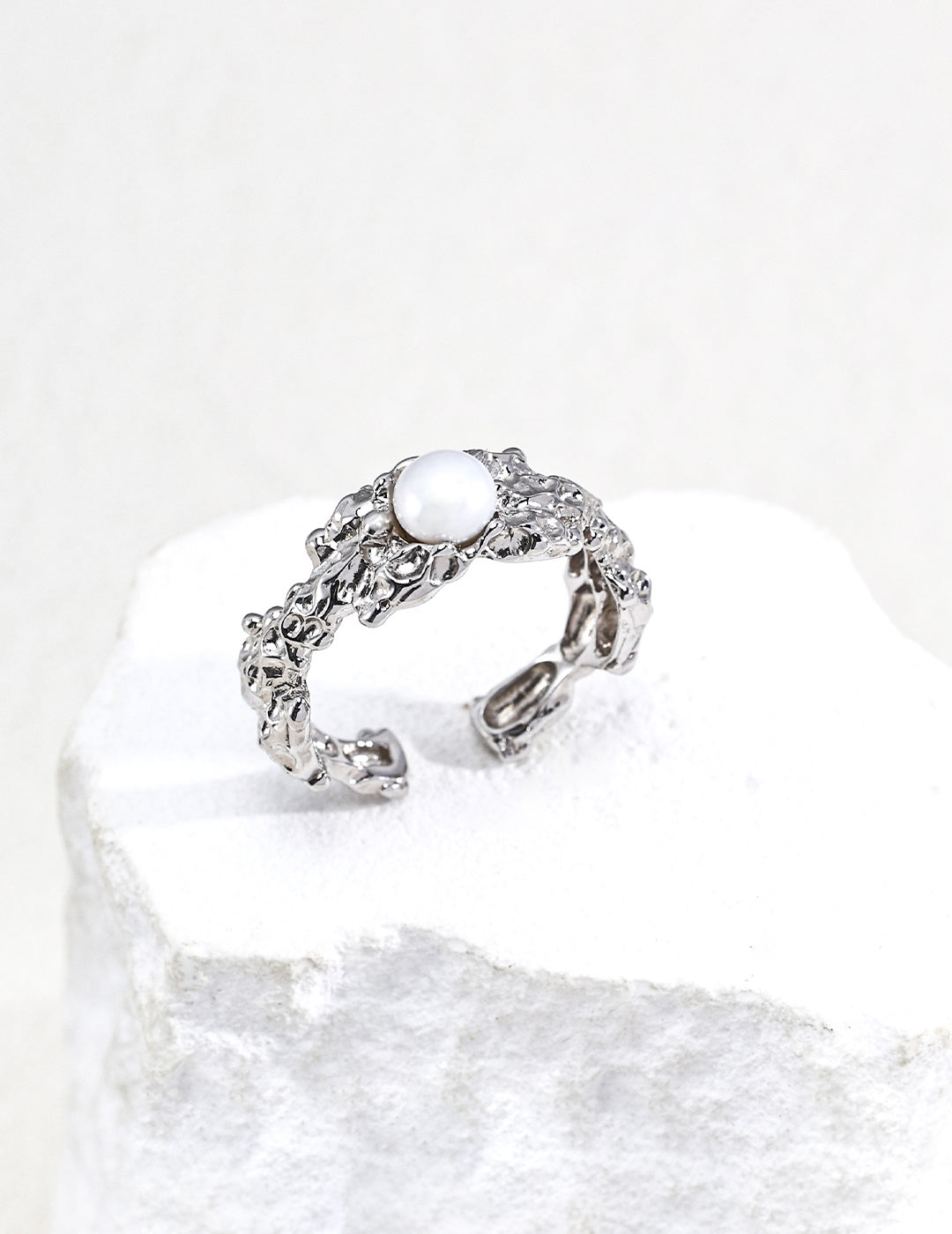 Vintage S925 Silver Gold Plated Hand-Carved Molten Lava Ring with Real Pearl